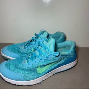 Nike Women's Flex Experience RN 4 Premium running shoes in the Pool Blue Size 10